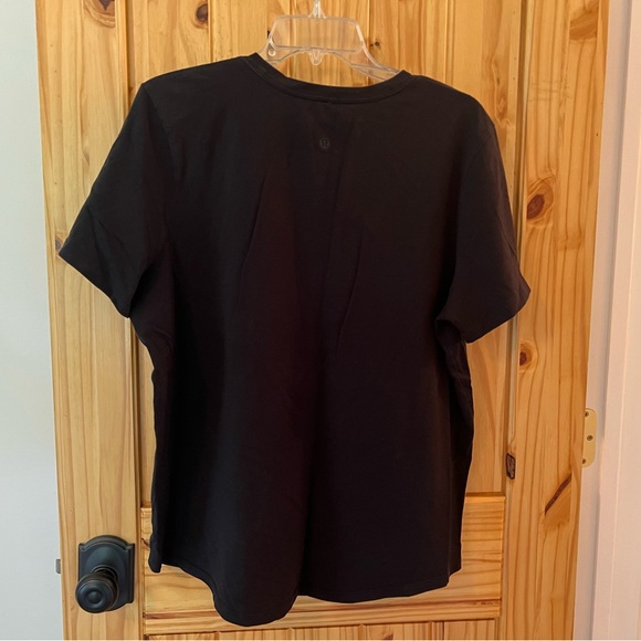 Lululemon Love Curved HemShort Sleeve Tee - Picture 5 of 9